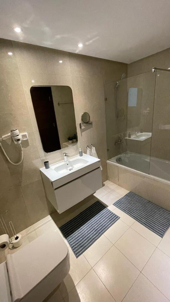 Schoene, Ruhige Neuwertige 127Qm Ferienwohnung Sidi Daoud Exterior photo